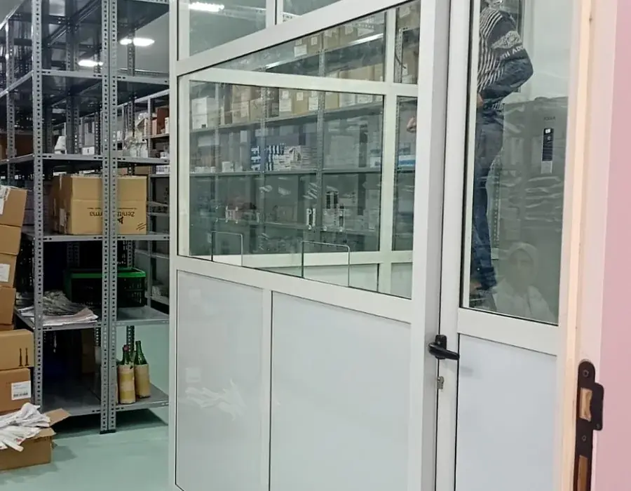 Cloison aluminium blanche